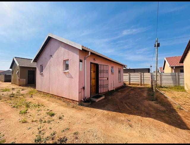 2 BEDROOM HOUSE FOR SALE IN SAVANNA CITY